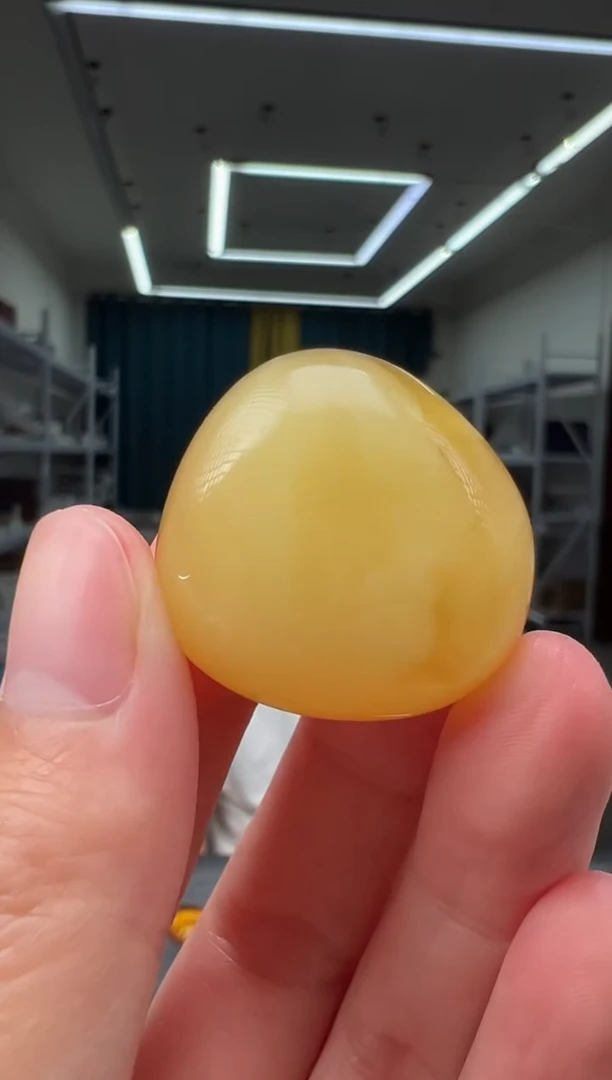未镶嵌颈饰琥珀吊坠
