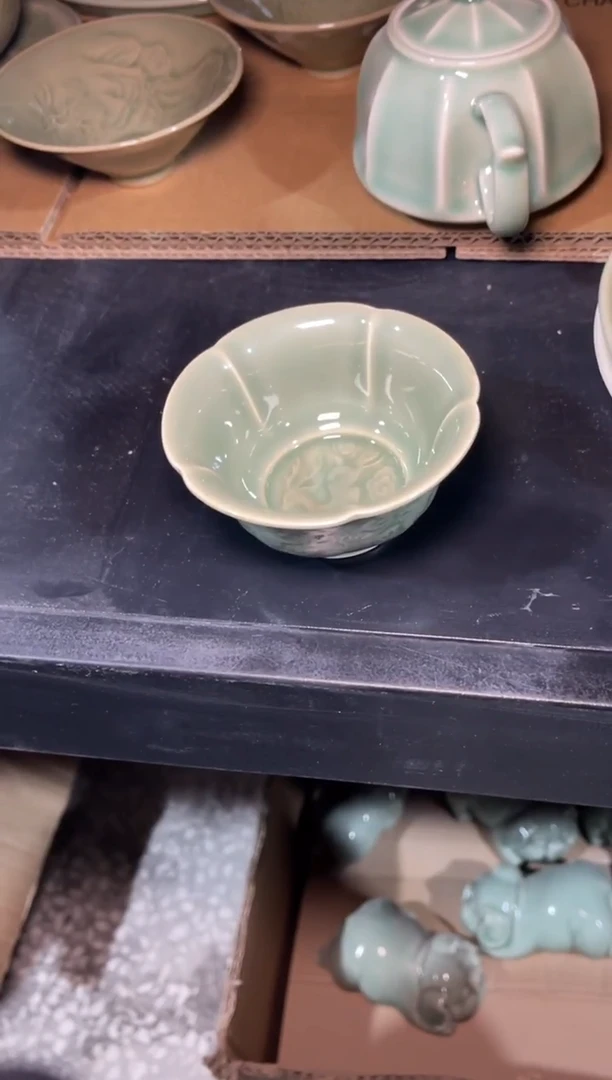 微瑕青釉五福杯1只