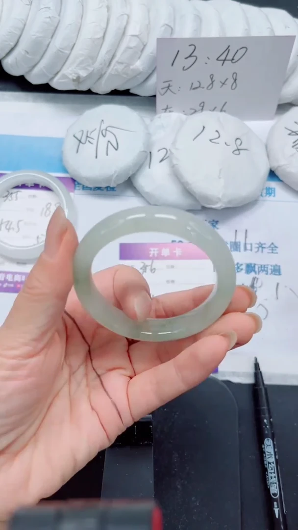 未镶嵌手镯石英质玉356-52