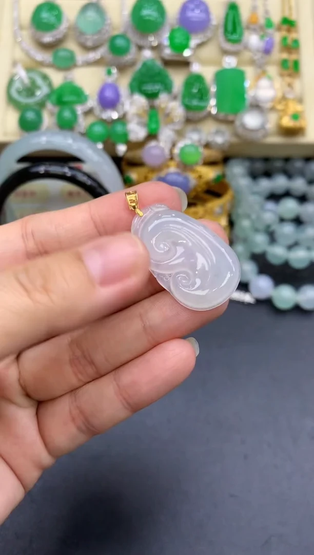 颈饰18K金镶嵌翡翠28-中国好珍宝