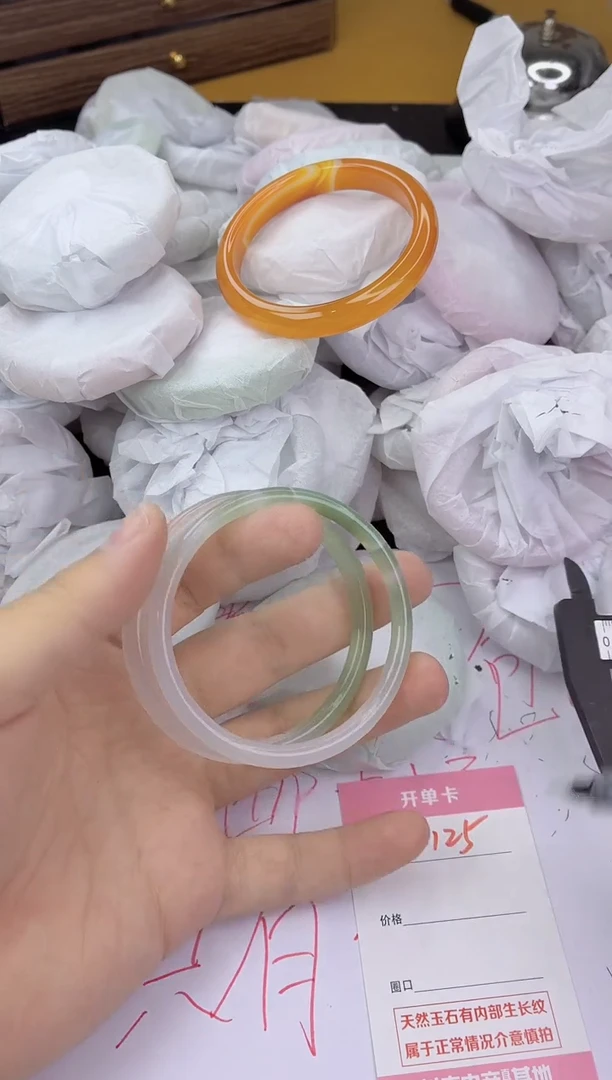 手镯玛瑙/玉髓未镶嵌125