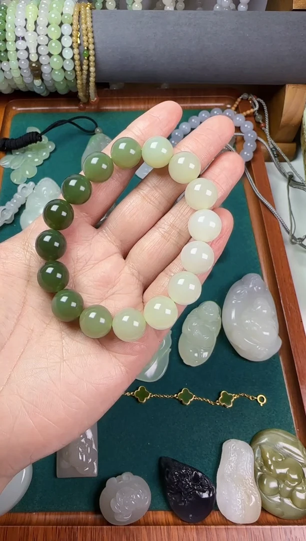 【闪购商品】和田玉无未镶嵌12mm渐变手串