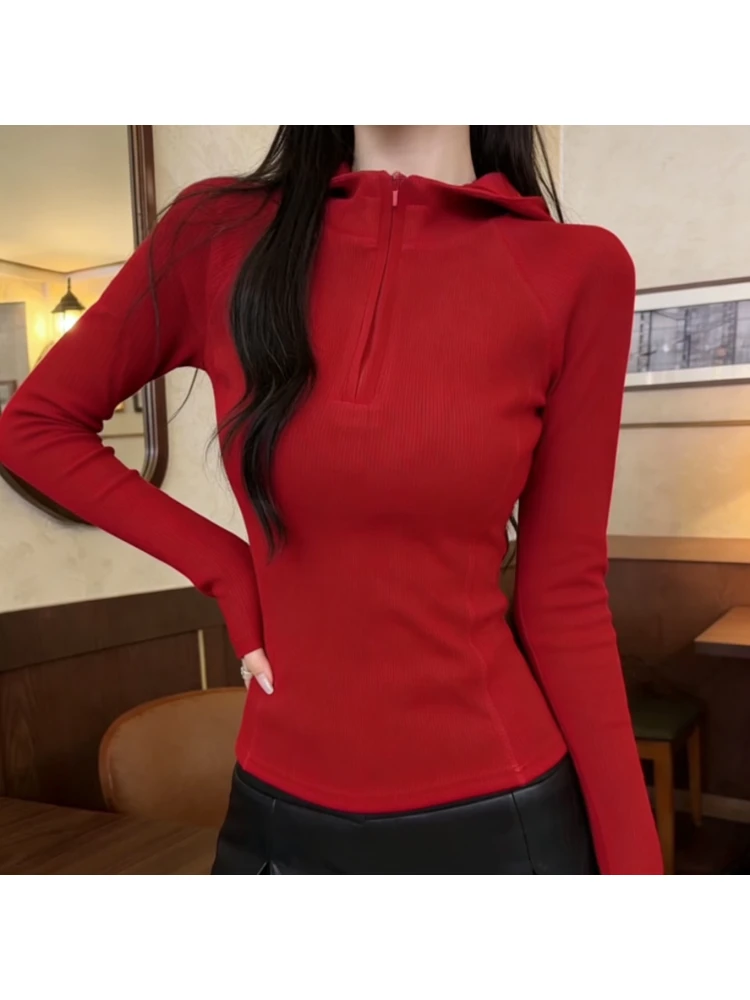 红色新年红连帽磨毛拉链女款纯欲风性感打底衫短款长袖套头女装