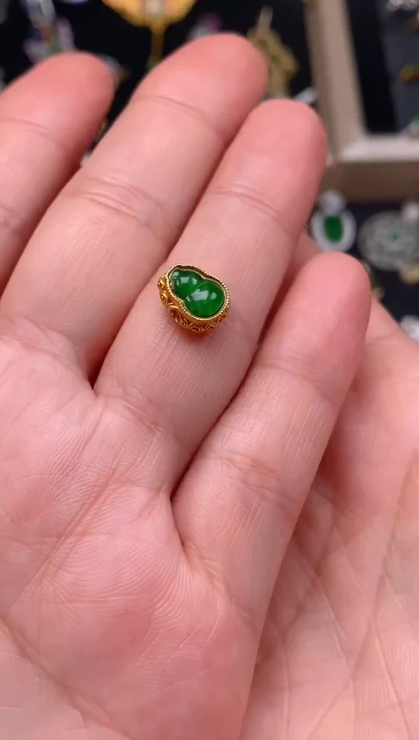 【闪购商品】翡翠颈饰银S925镶嵌葫芦