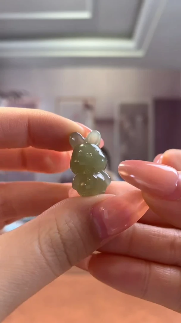 【闪购商品】和田玉挂件未镶嵌湖水绿兔子