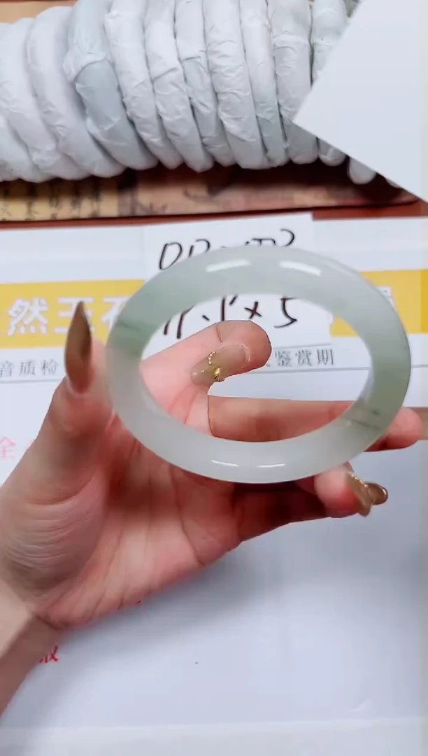 【闪购商品】石英质玉手镯未镶嵌K186-54