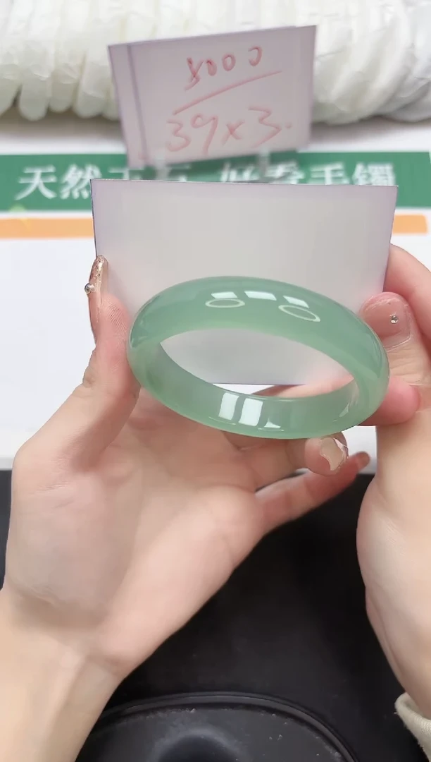 未镶嵌手镯石英质玉149-58