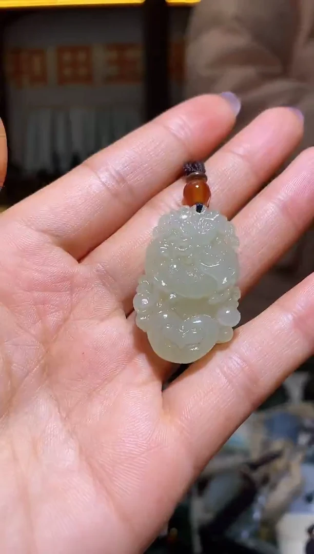 颈饰未镶嵌和田玉1