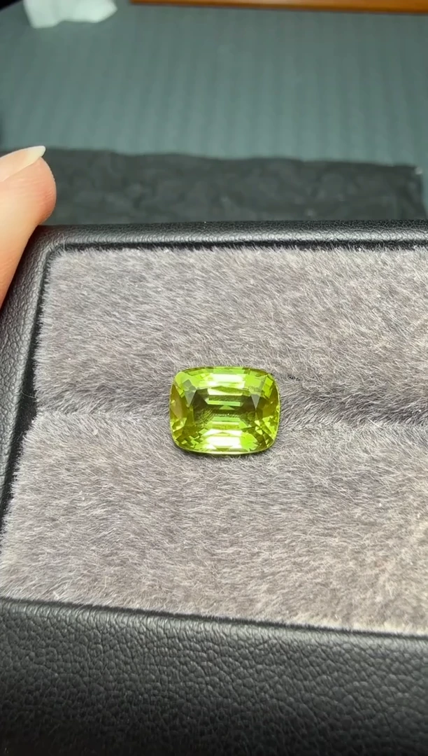 未镶嵌裸石橄榄石4.7ct-A263-1p