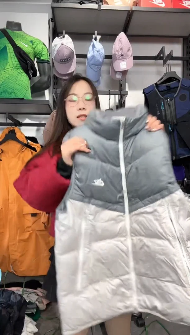 1354   编码 瑕疵款直播间过款为准 尺码  175