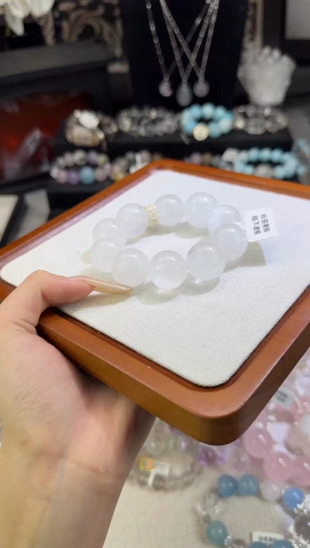 水晶手链未镶嵌天然水晶 多样性发其一