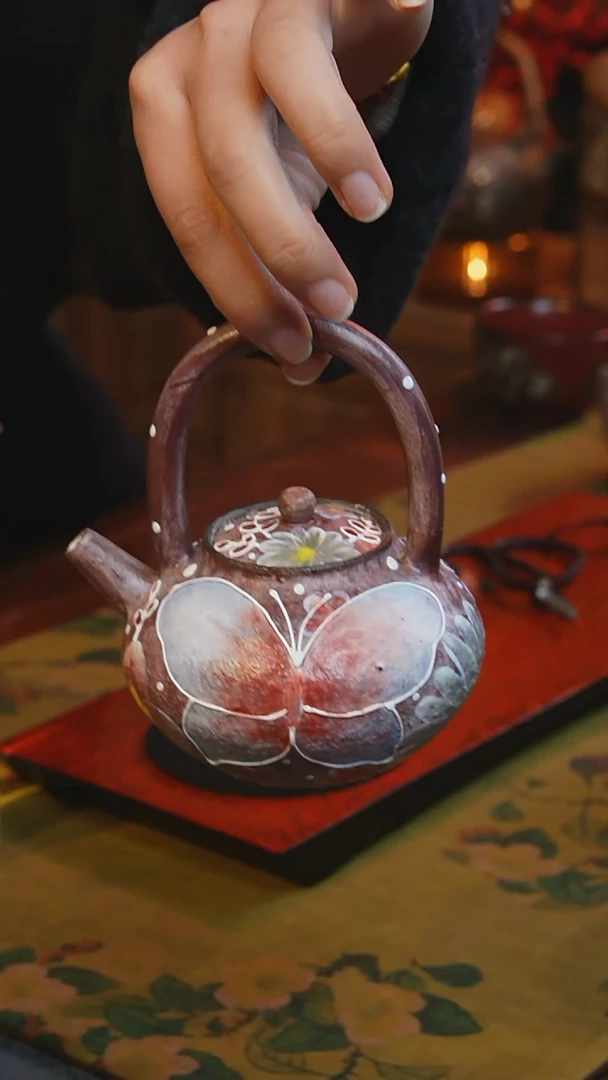 【闪购商品】瓷片洞尚蝴蝶-----------