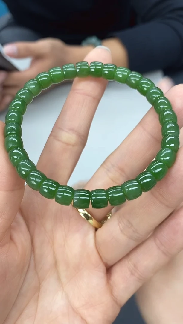 颈饰未镶嵌和田玉手串