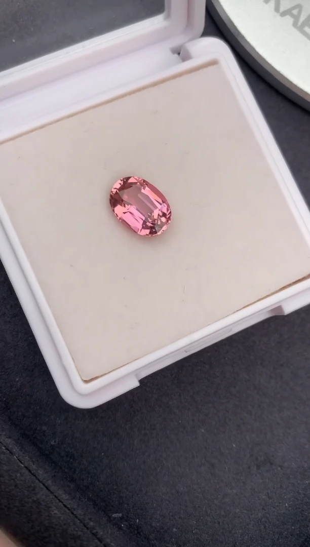 未镶嵌珠宝半成品碧玺4.5ct粉碧玺  AE  定制