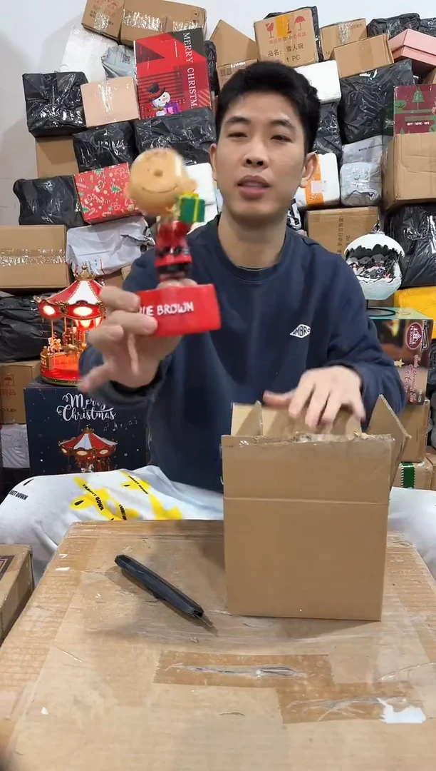 瓷片圣诞查理摆件