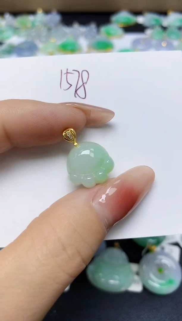 翡翠未镶嵌颈饰 天然缅甸翡翠A货