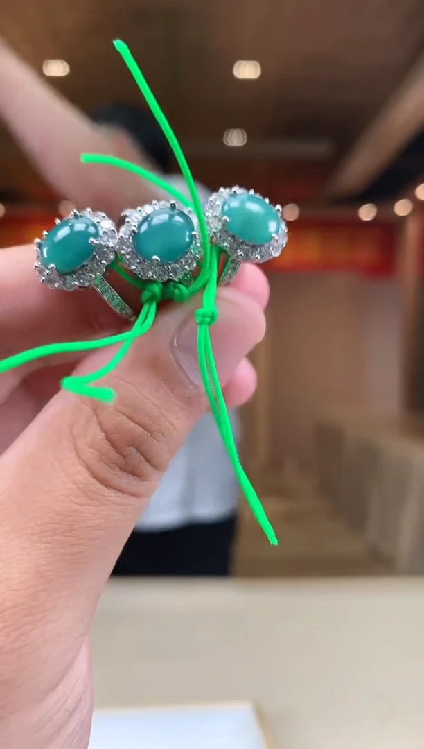 【闪购商品】翡翠戒指未镶嵌多样性发货（只发一件) *d10