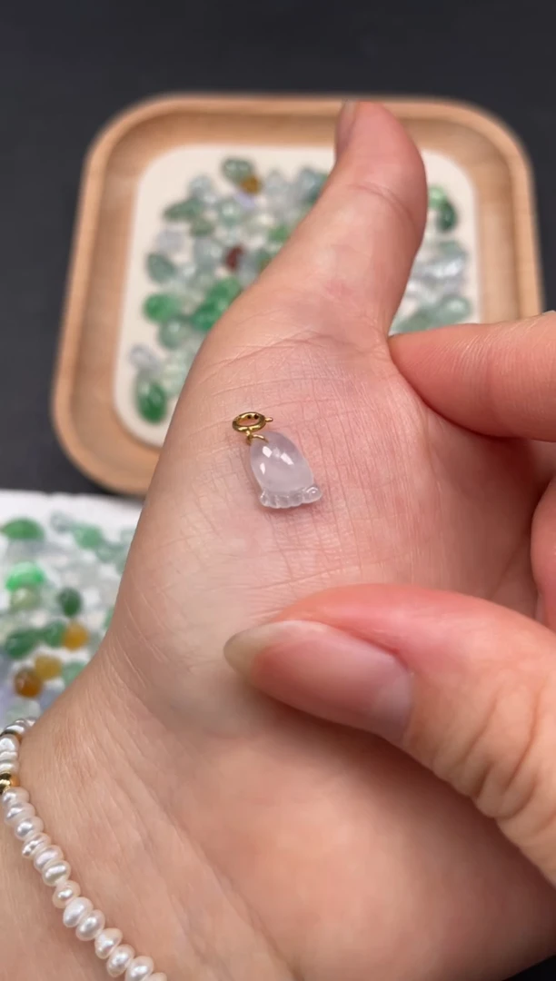 吊坠(不含链)18K金镶嵌翡翠一个JK538