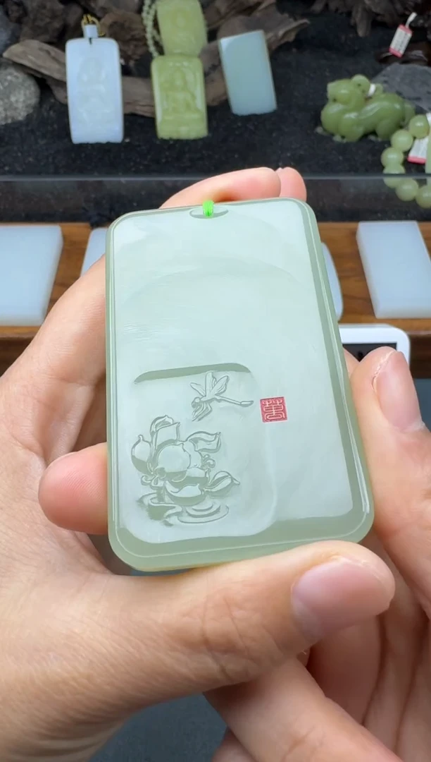 颈饰未镶嵌和田玉王*立2