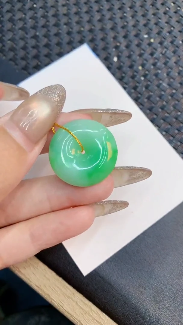 颈饰未镶嵌翡翠1