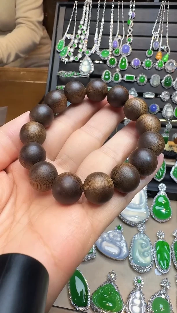 沉香手串倩沉香手串