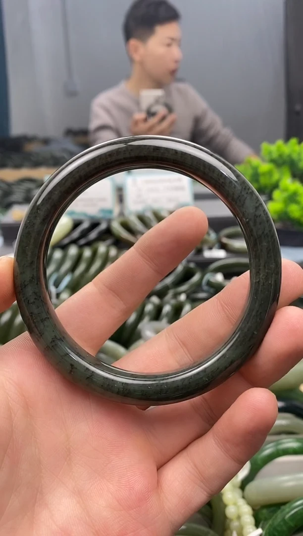 未镶嵌手镯和田玉63.5