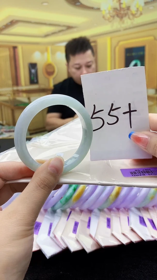 未镶嵌手镯翡翠AAAA