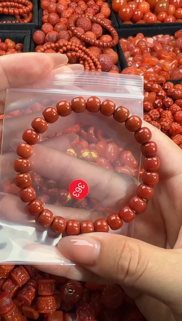 南红玛瑙未镶嵌颈饰1