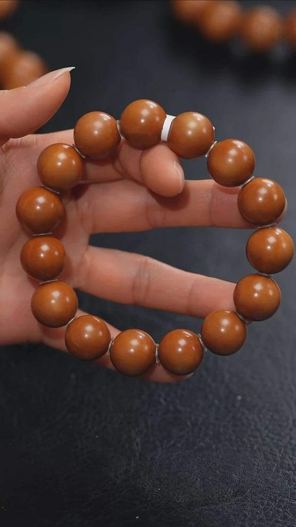 【闪购商品】橄榄核吊坠橄榄核