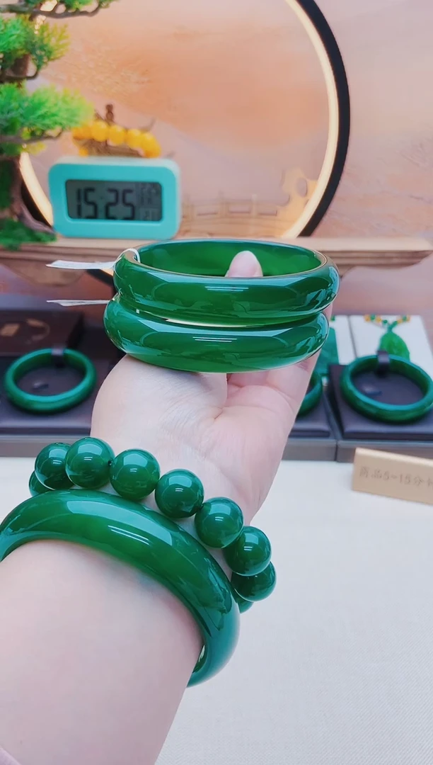 【闪购商品】玛瑙/玉髓手镯未镶嵌澳玉玛瑙手镯