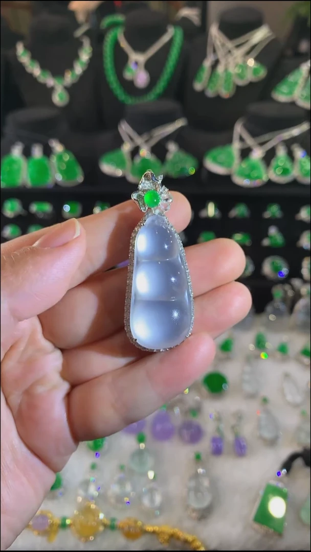 吊坠(不含链)18K金镶嵌翡翠吊坠