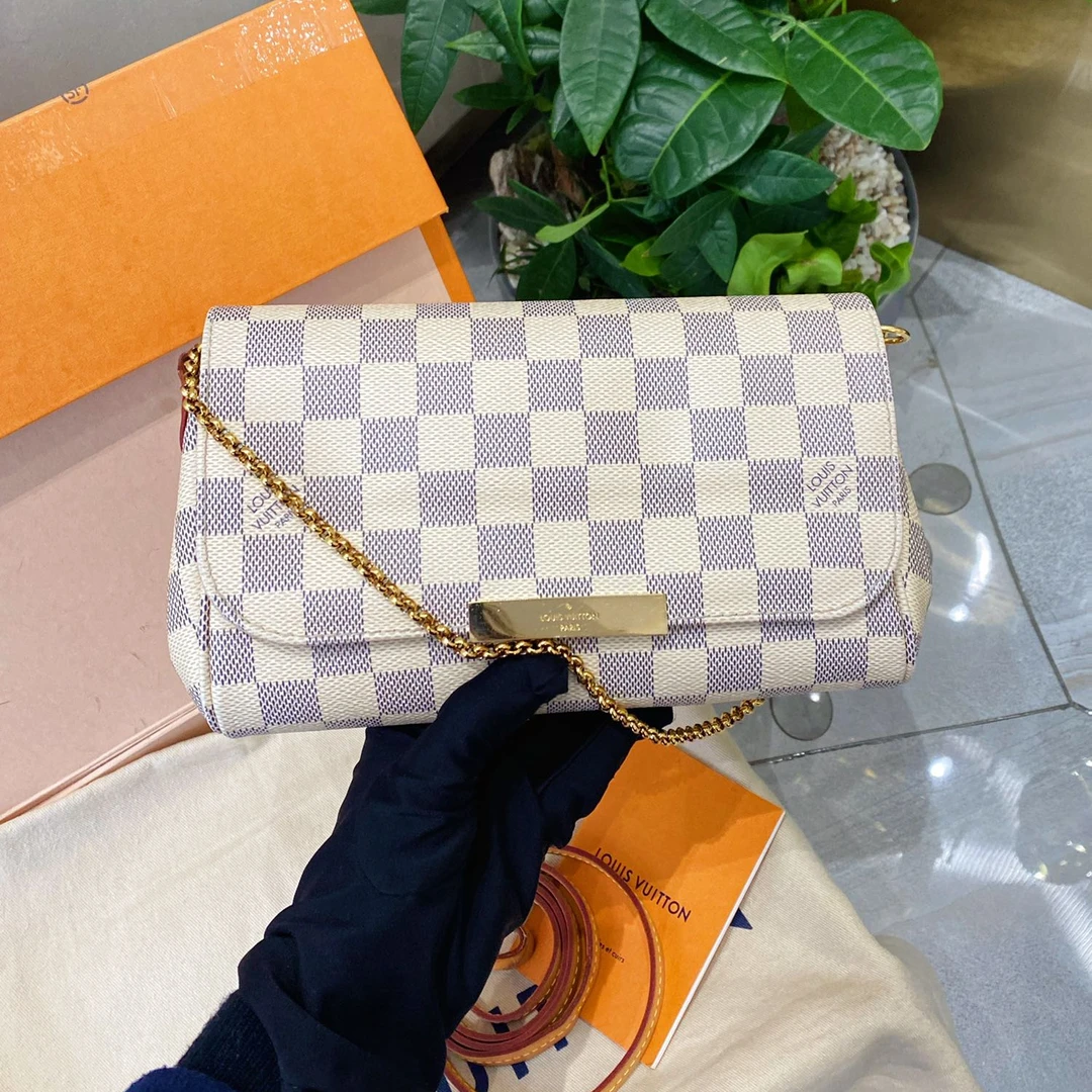 95新 LV 挚爱单肩包