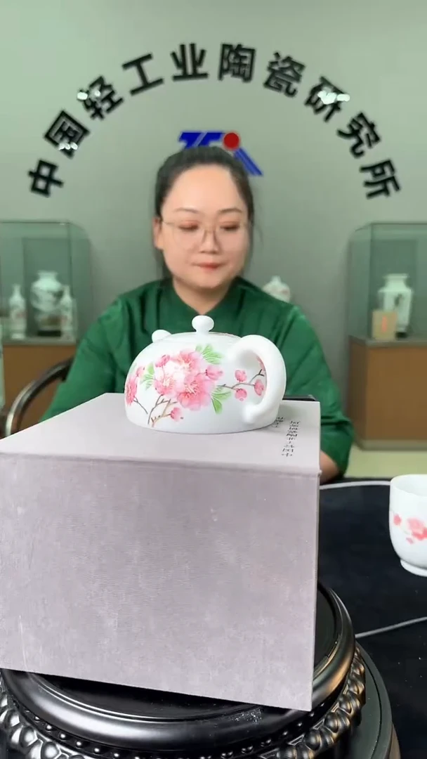 壶甄选-水点桃花茶壶
