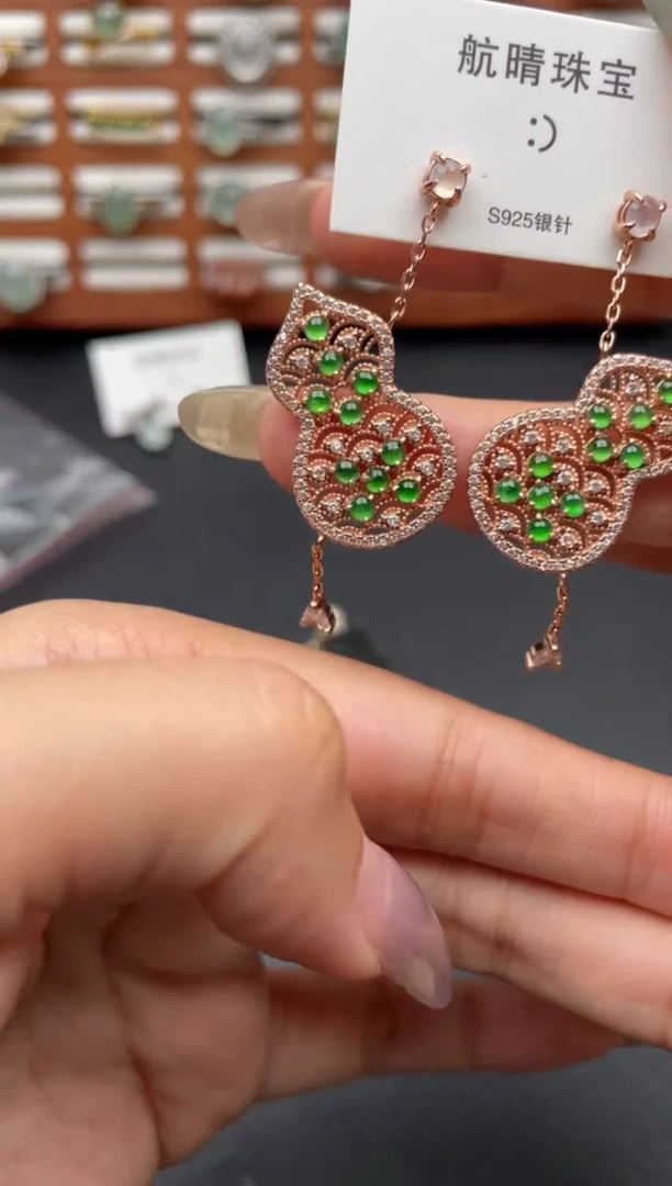 翡翠银S925镶嵌耳饰一物一证一礼盒