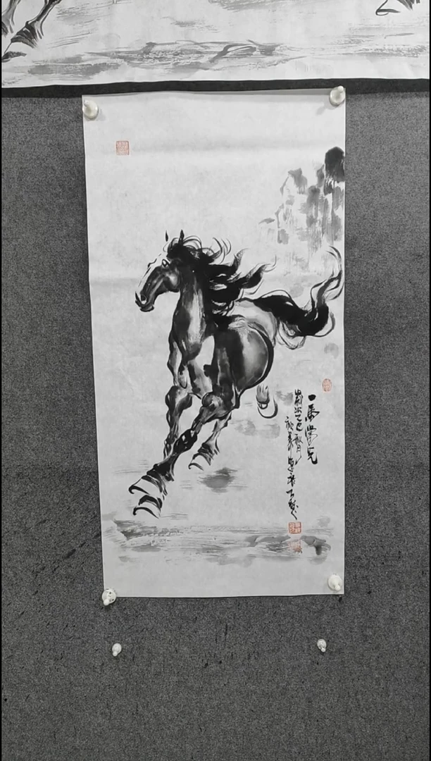 国画水墨写意单骏马图