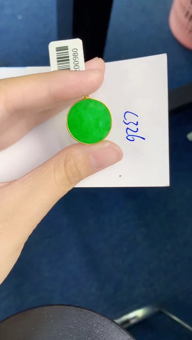 翡翠18K金镶嵌颈饰天然翡翠緬甸A貨