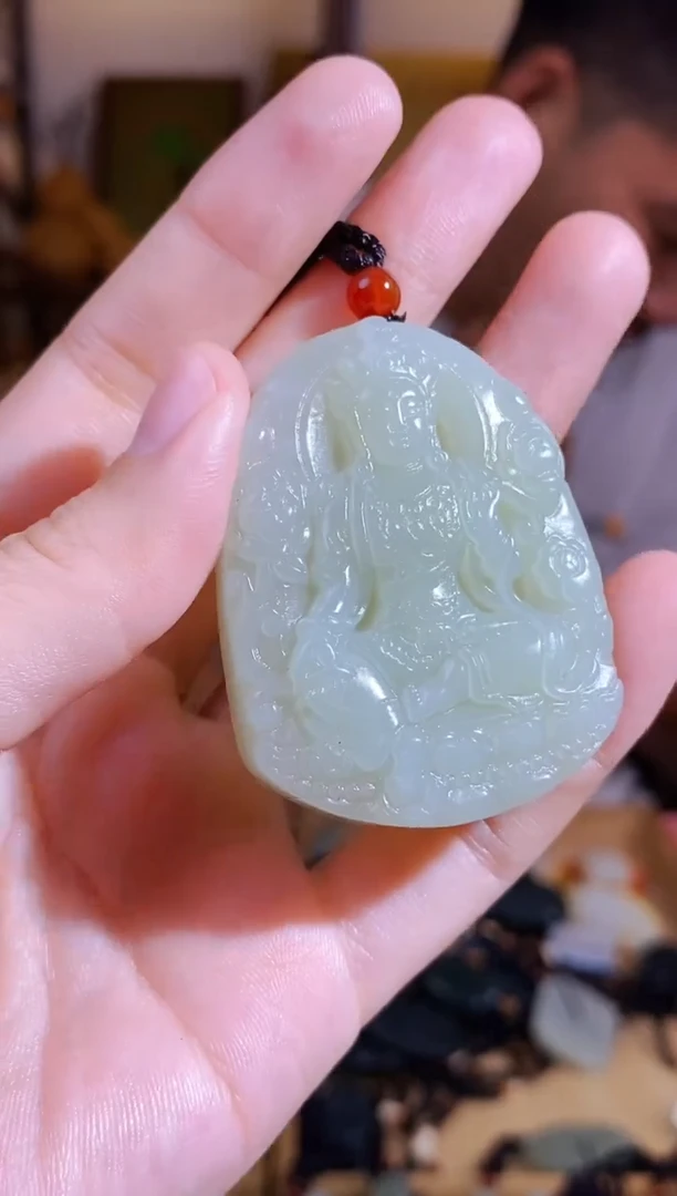和田玉未镶嵌颈饰1