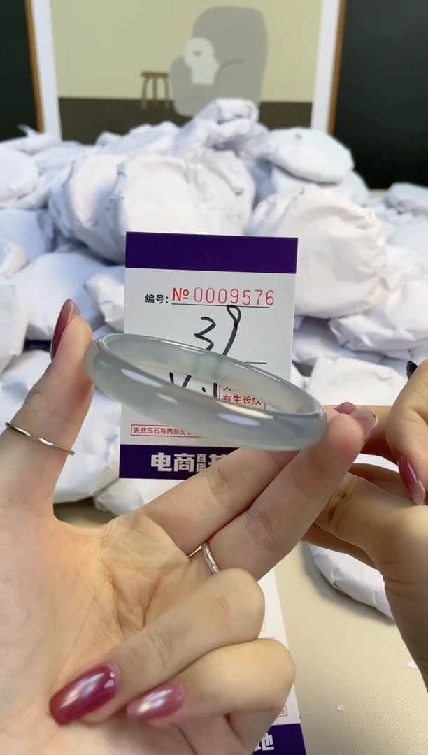 【闪购商品】玛瑙/玉髓手镯合金9576
