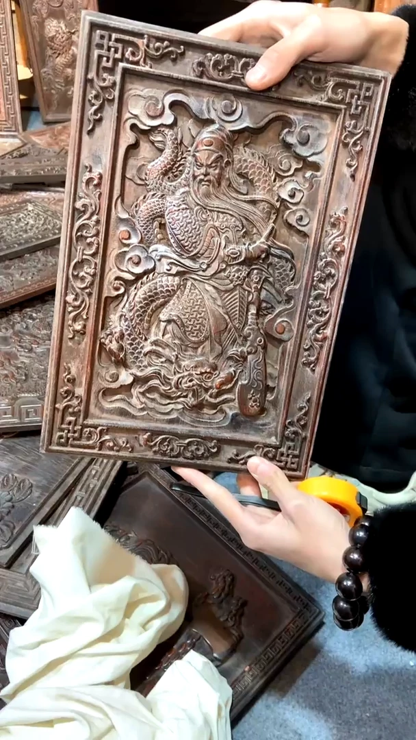 【闪购商品】木紫檀雕刻一物一拍以直播间为准