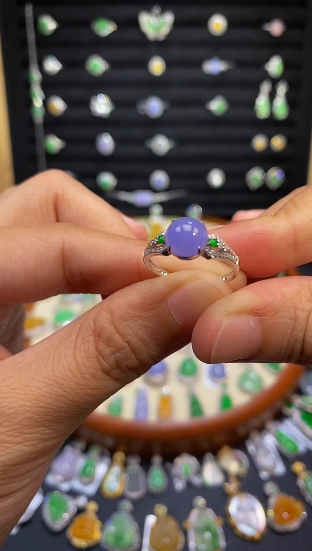 翡翠戒指18K金镶嵌冰种紫罗兰蛋面戒指