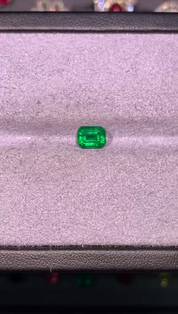 裸石祖母绿1.23ct赞比亚沃顿微油吉尔德