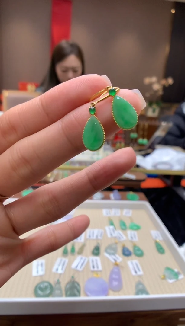 【闪购商品】翡翠耳饰18K金镶嵌耳饰