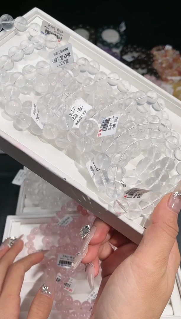 【闪购商品】水晶手链未镶嵌多样性发一奶白晶13mm