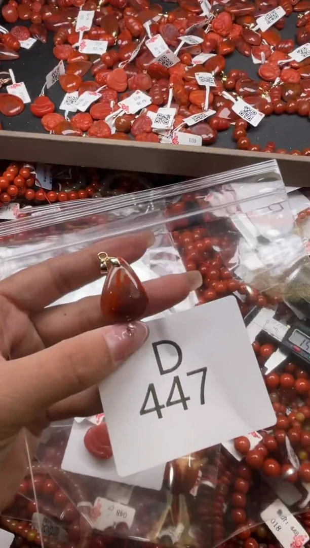 南红玛瑙未镶嵌珠宝奇石D447