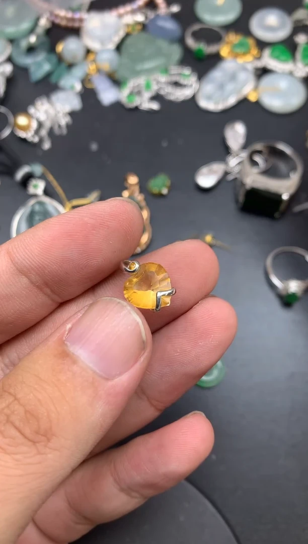 颈饰18K金镶嵌黄晶曾**呀luck商品不退不换