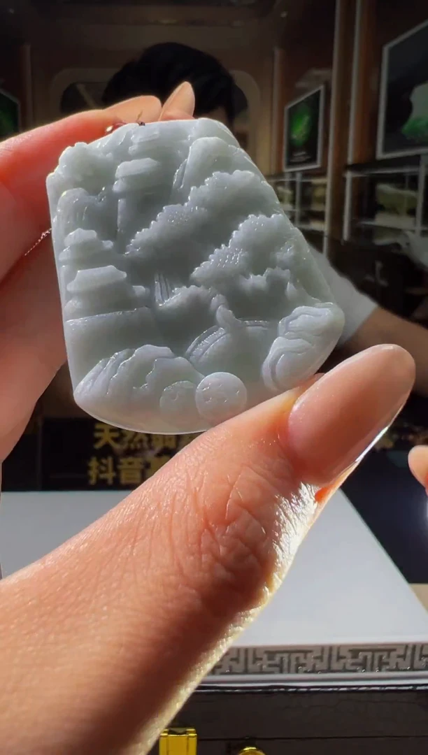 翡翠未镶嵌颈饰0650433538