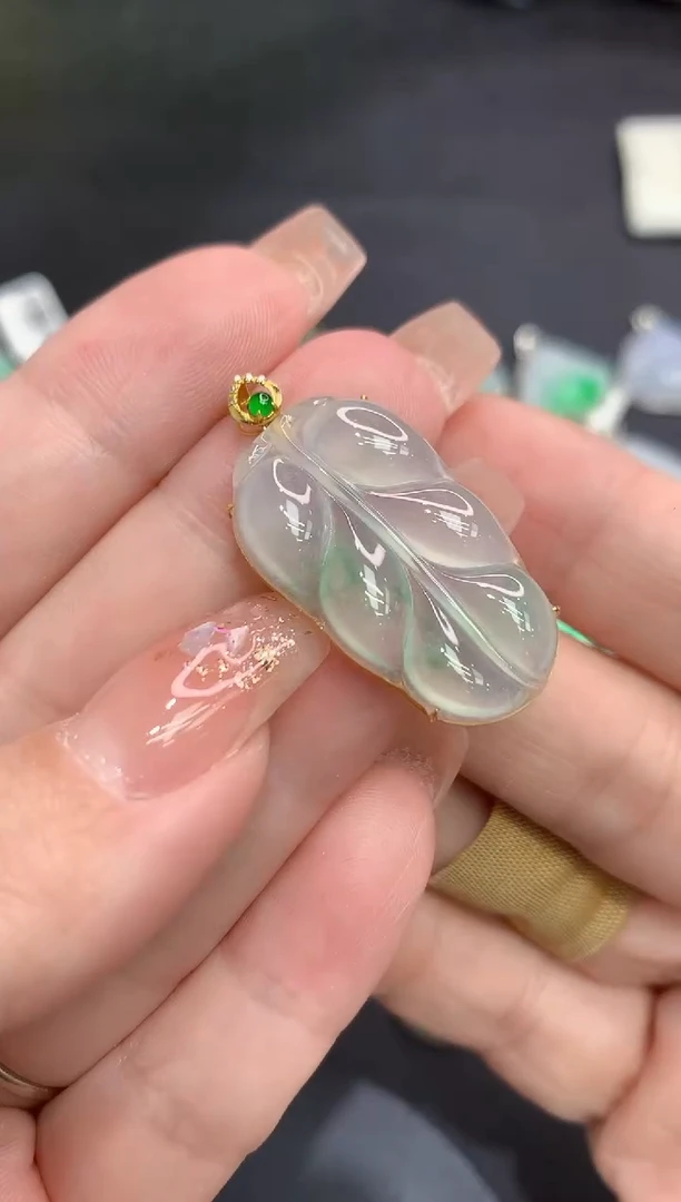 吊坠(不含链)18K金镶嵌翡翠111111111111