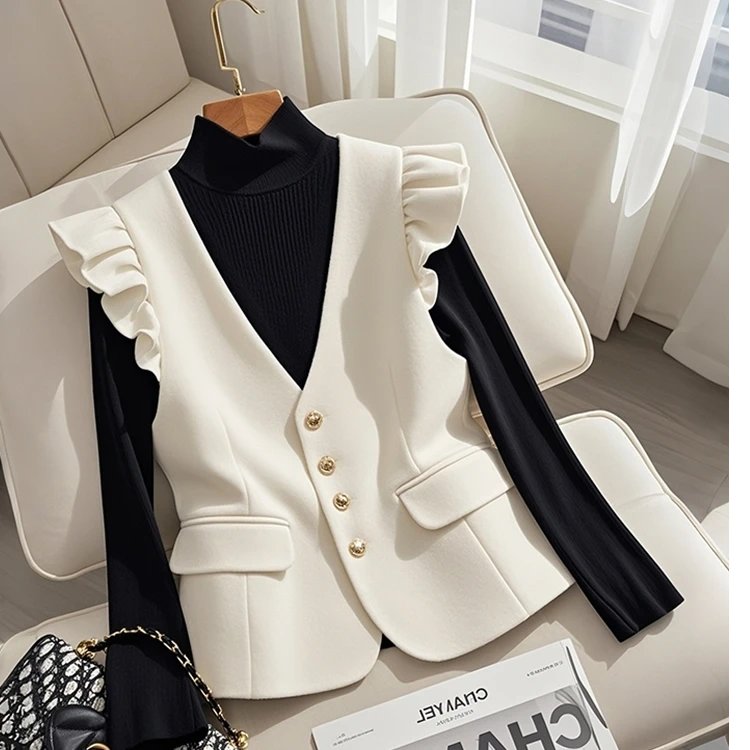 高级感小香风独特白色西装式超好看女款马甲春季马夹新款2025叠穿