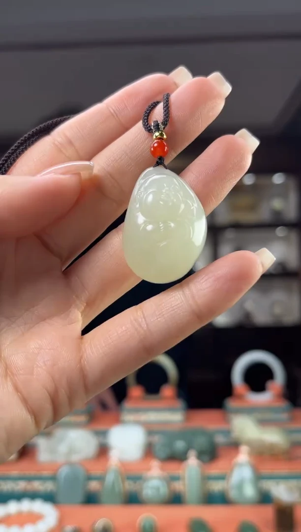颈饰未镶嵌和田玉1