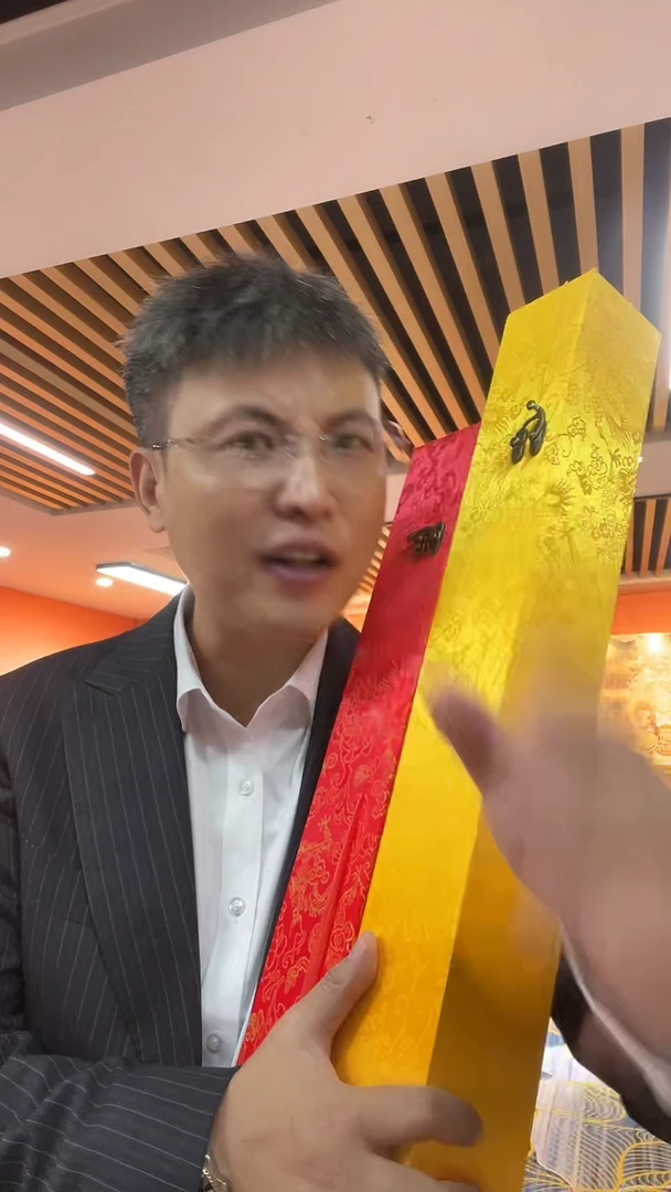 国画张巨富 带锦盒 清供画二副一起发货